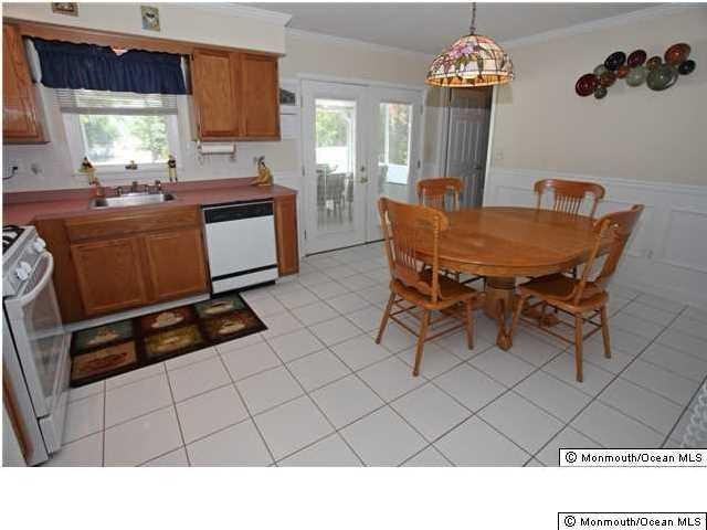 80 Wilson Ave - Photo 2 of 15