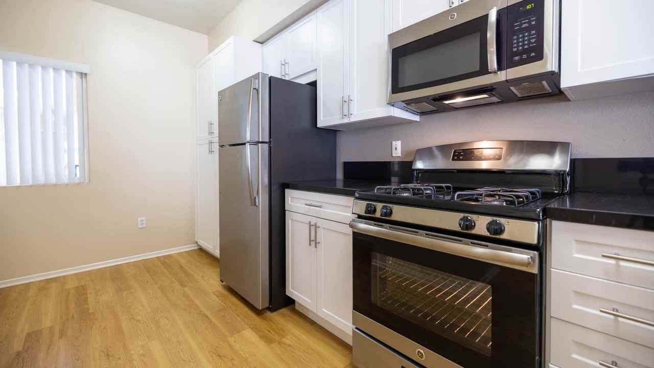 Bay Hill - Photo 4 of 31