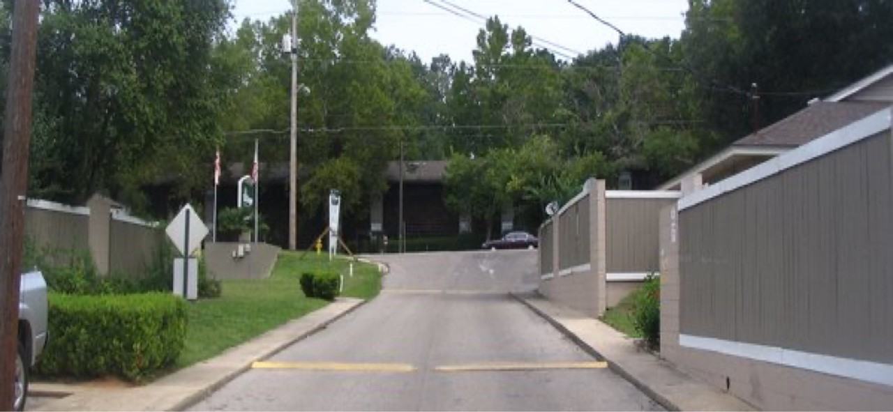 2241 W Pensacola StUnit 84 #84 - Photo 2 of 3