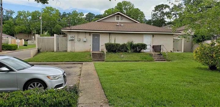 2241 W Pensacola StUnit 84 #84 - Photo 3 of 3