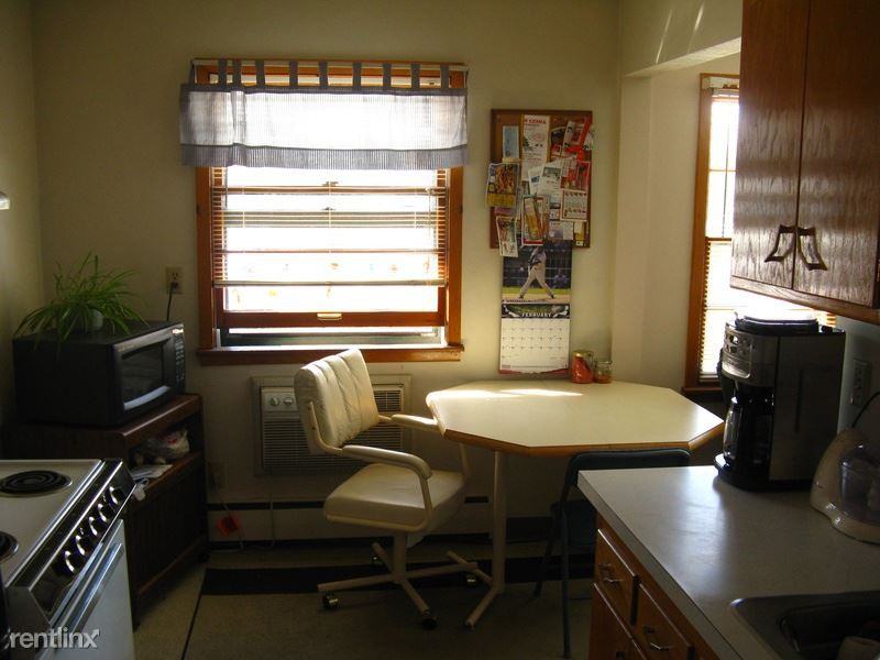 136 11th Ave N - Photo 3 of 8