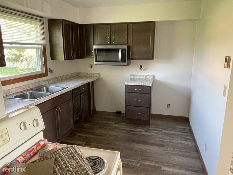 3518 Hester St - Photo 2 of 10