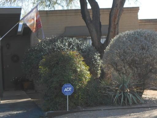 30 E Mediterranean Dr - Photo 3 of 19