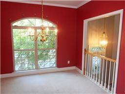 121 Carriage Ct - Photo 3 of 7