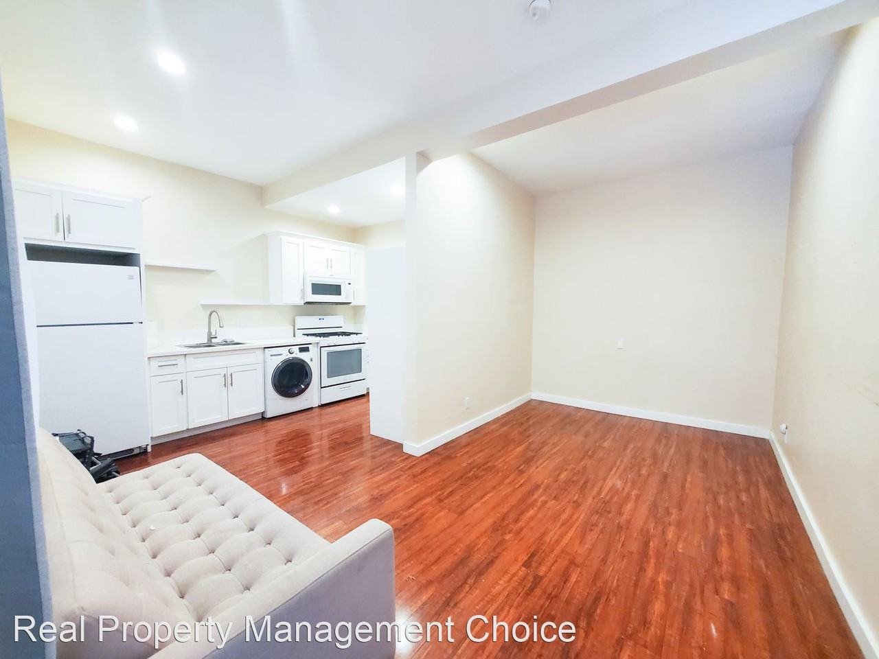 1115 N Beverly Glen - Photo 2 of 21