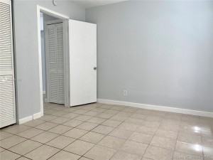 2315 Adams St #30 - Photo 3 of 18