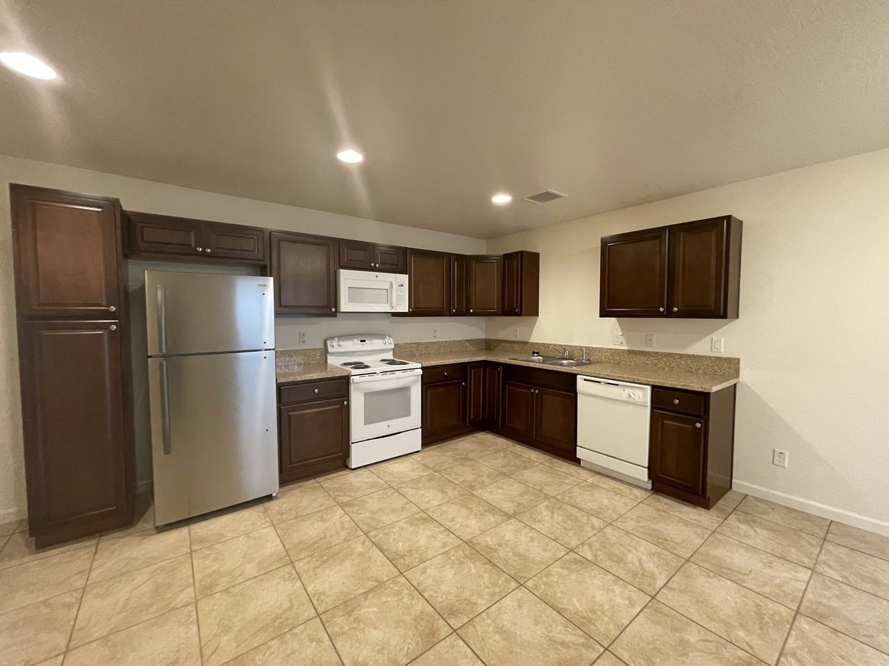 8049 E Long Mesa Dr - Photo 3 of 6