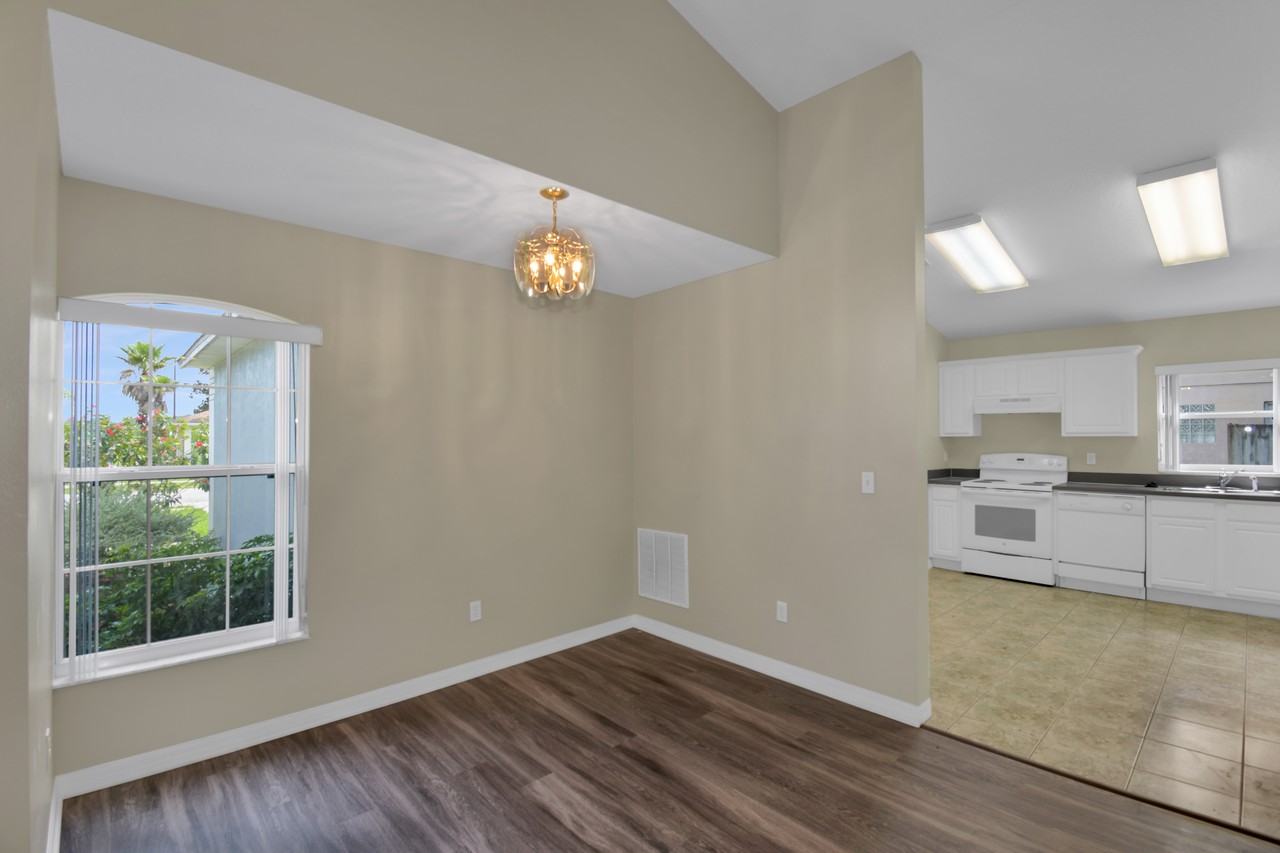 342 Gentle Breeze Dr - Photo 3 of 11