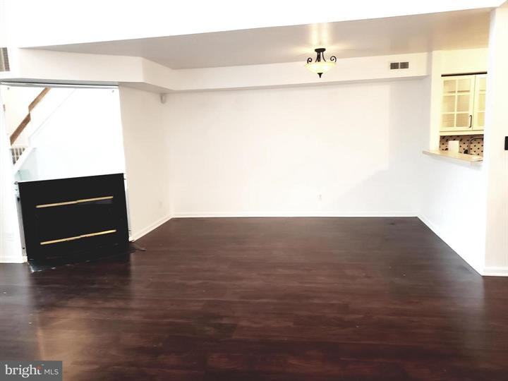 5839 Orchard Hill Ct - Photo 3 of 20