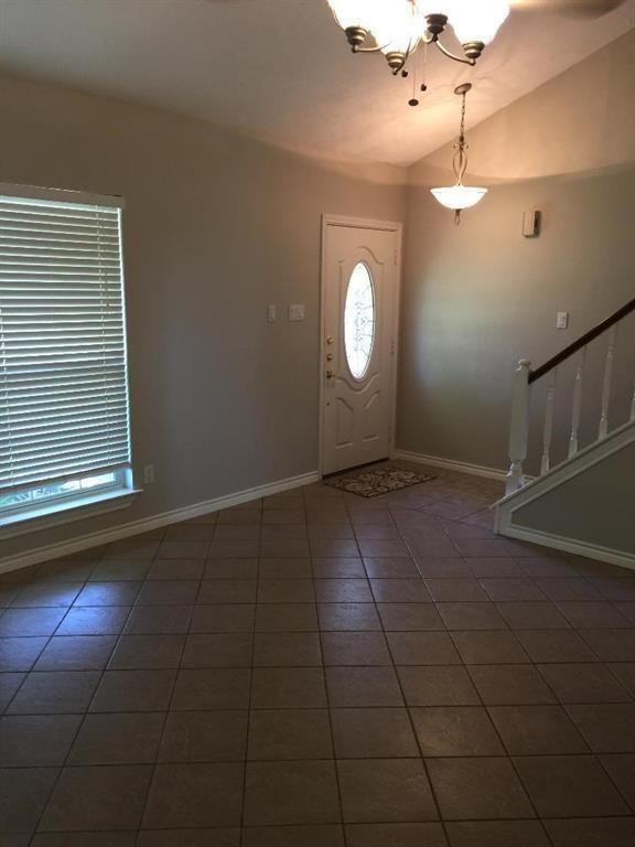 2530 Windswept Dr - Photo 2 of 22