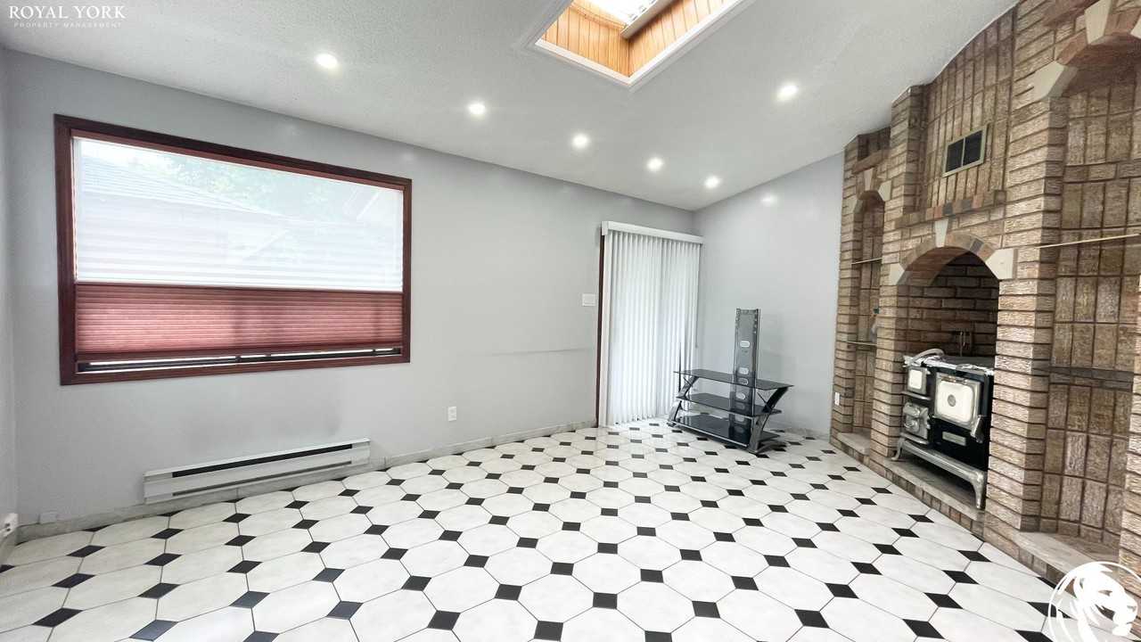 111 Lomar Dr #1 - Photo 2 of 27