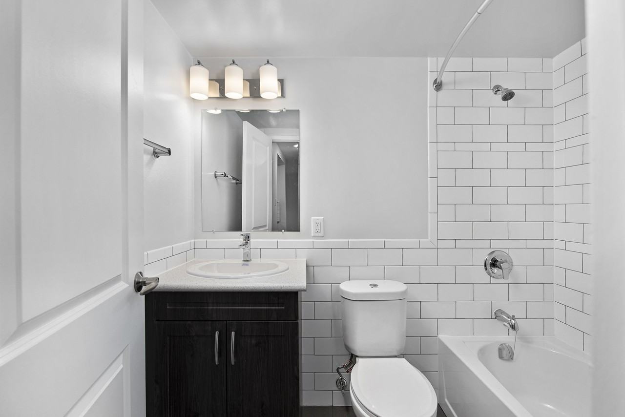 50 Young St - Photo 2 of 10