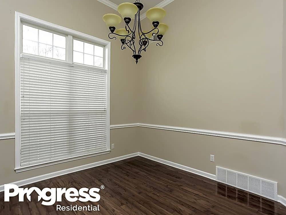 5275 Summer Meadows Ln - Photo 3 of 16