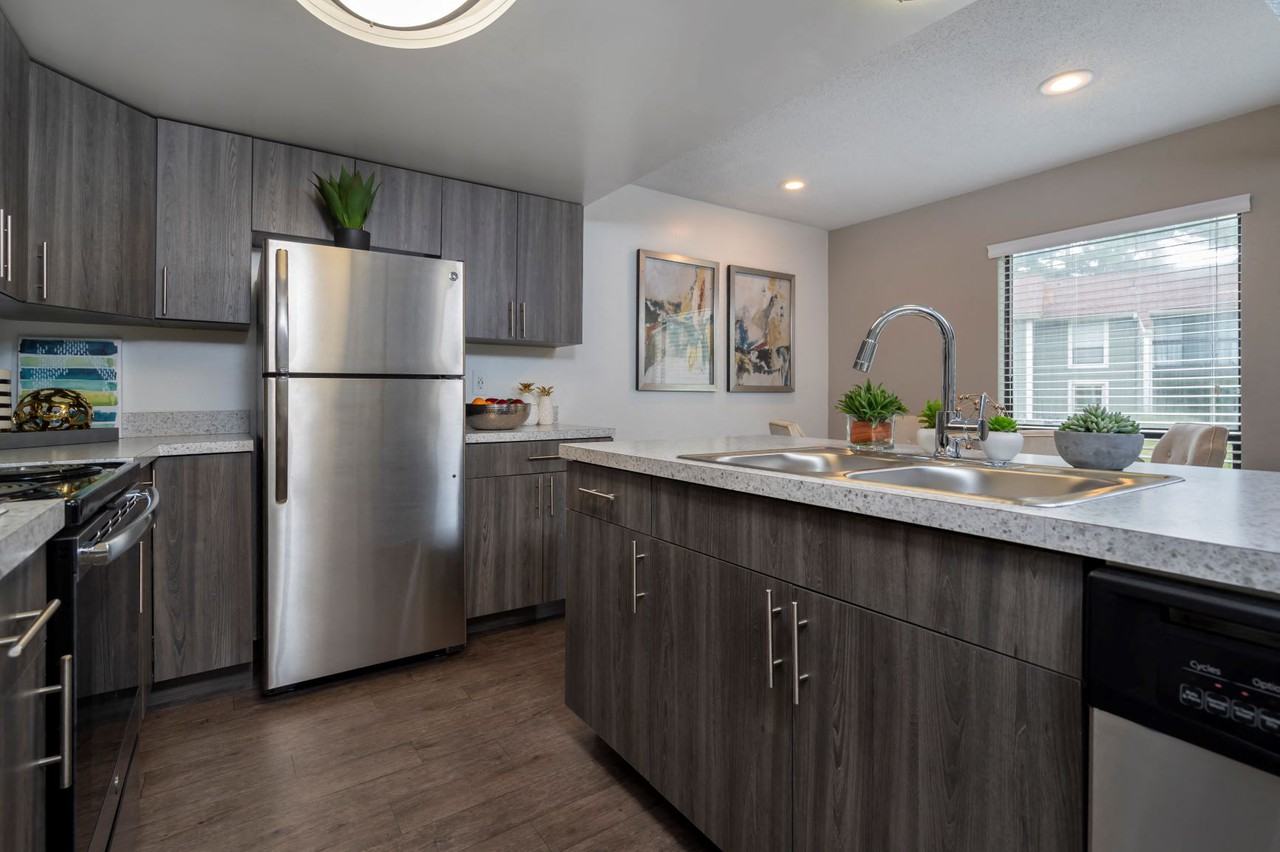 The Pines of Cloverlane Apartments - Photo 7 of 93