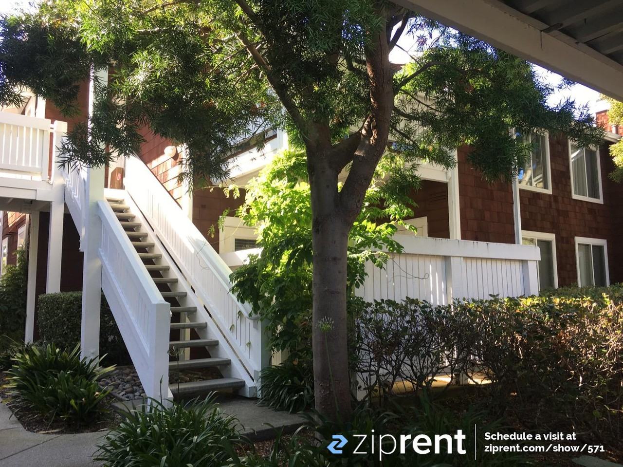 27 Marina Lakes Dr - Photo 2 of 16