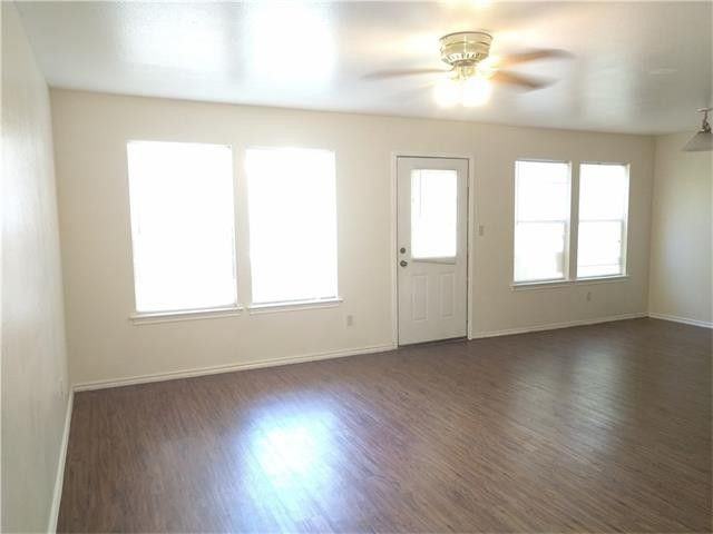 1000- 1002 Sagewood Trail - 1000 #1000 - Photo 2 of 9