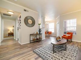 featured image of 9500 Osuna Rd Ne