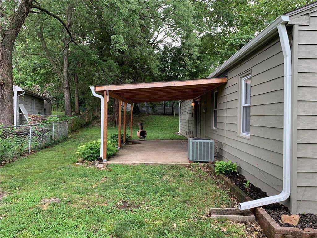 5300 North Garfield Avenue - Photo 2 of 16