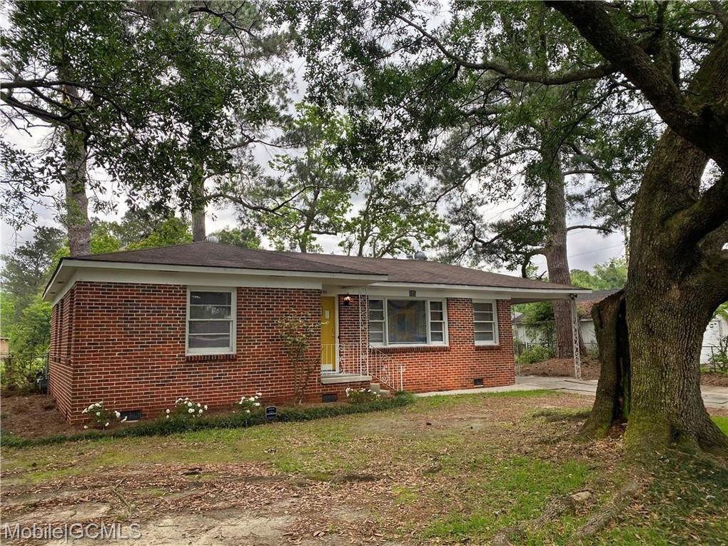 805 Myra Dr - Photo 2 of 7