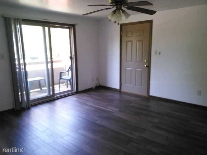 380 Villabrook Dr - Photo 2 of 8