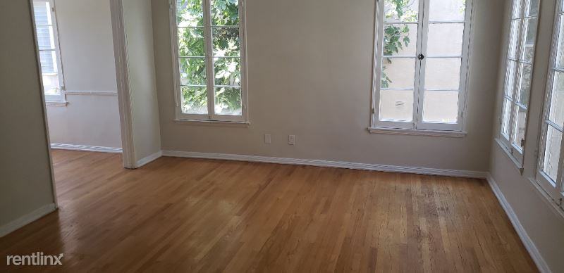 122 N Gale Dr - Photo 2 of 11