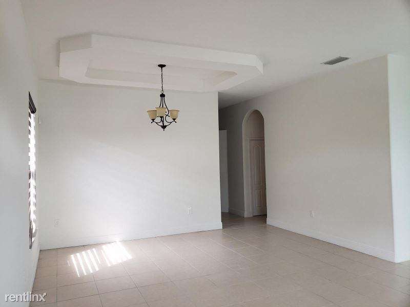 14941 Sw 26th Ter - Photo 3 of 16