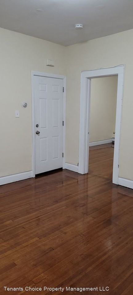 393 Seymour Ave - Photo 2 of 17