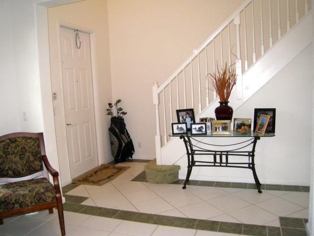 617 NW 25th Ave - Photo 2 of 10