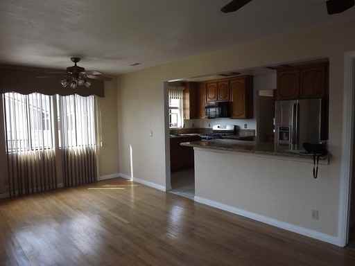 1024 Kelton Rd - Photo 2 of 7