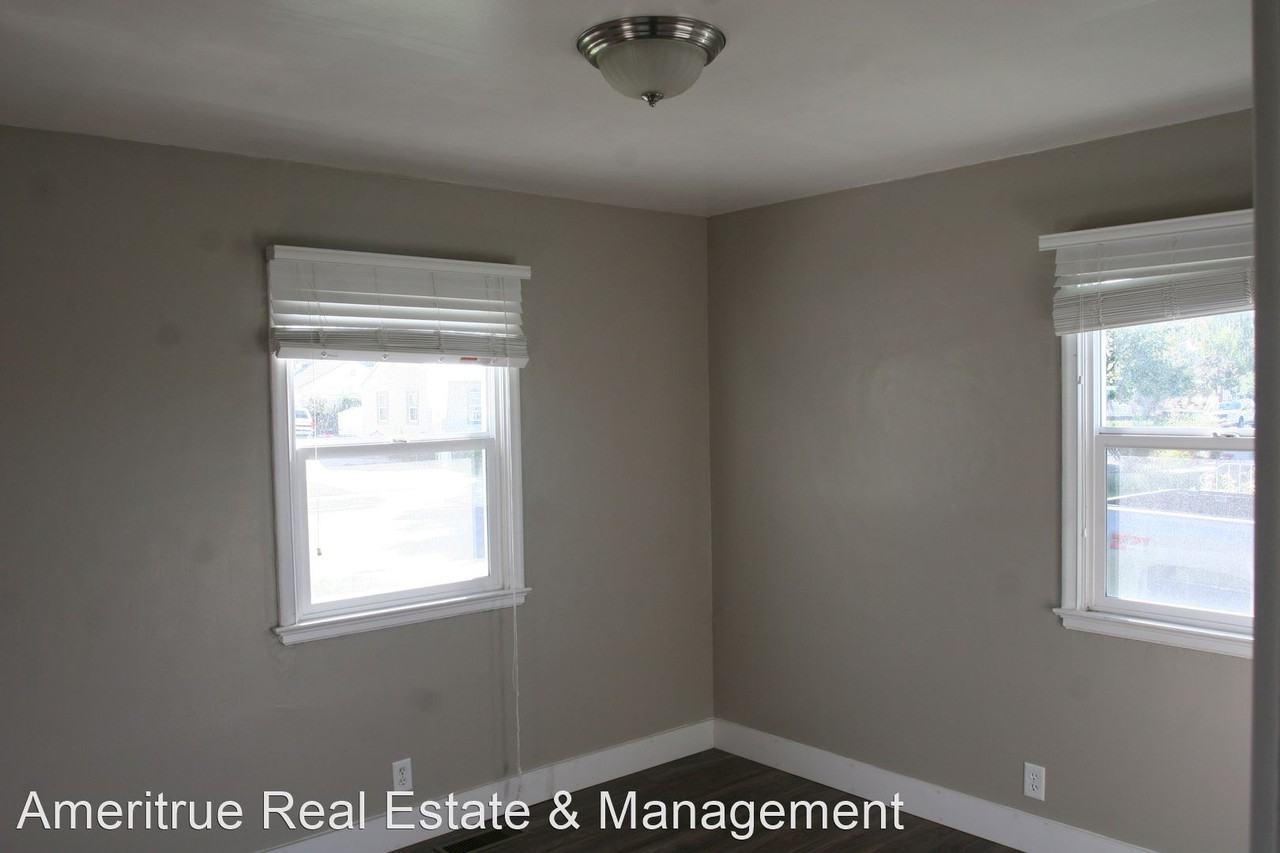 95 N 1810 W - Photo 2 of 13