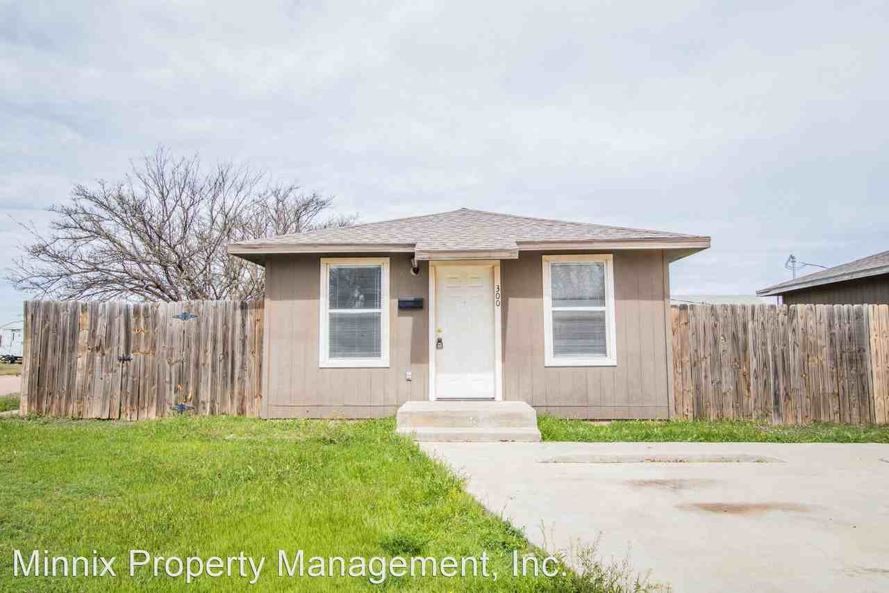 330 E Lynn St - Photo 2 of 13