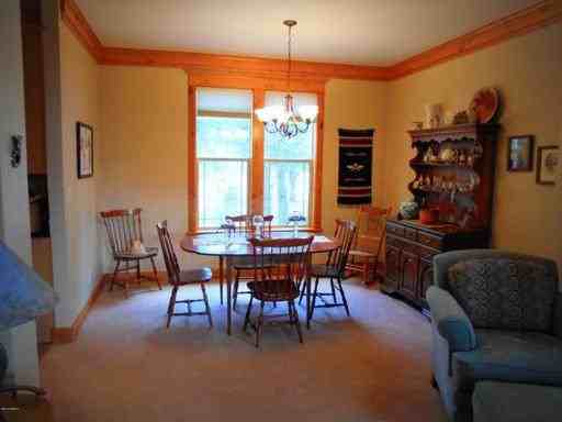 131 W Hance Trail - Photo 3 of 4