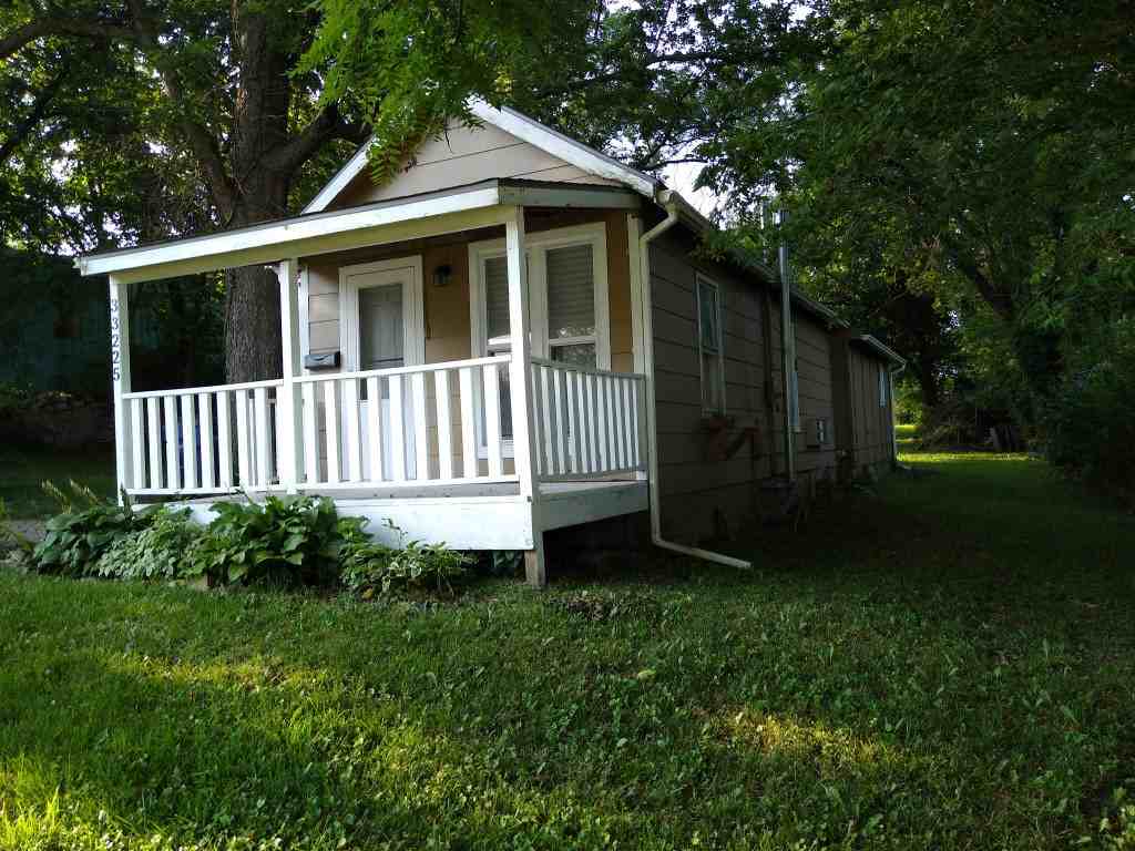 33225 W 83rd St - Photo 2 of 11