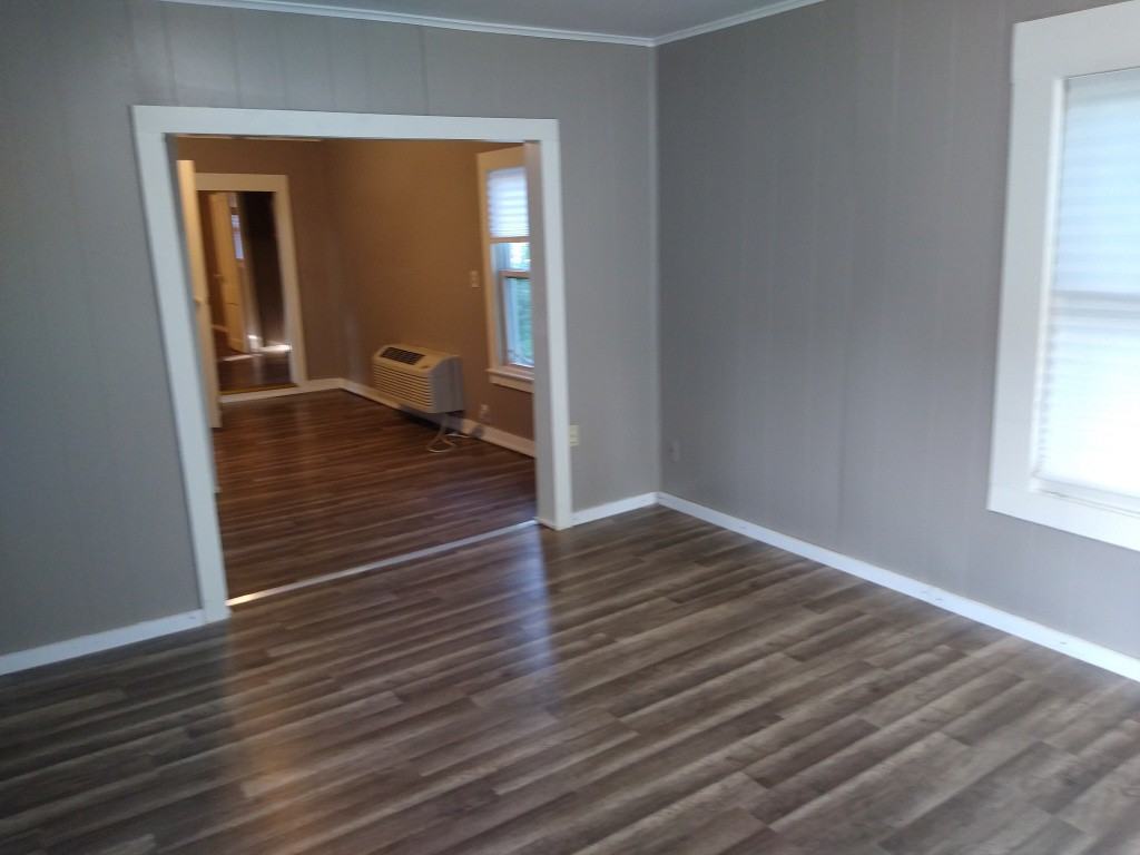 33225 W 83rd St - Photo 3 of 11