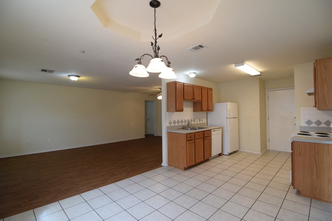 4507 Jake Spoon Dr - Photo 4 of 21
