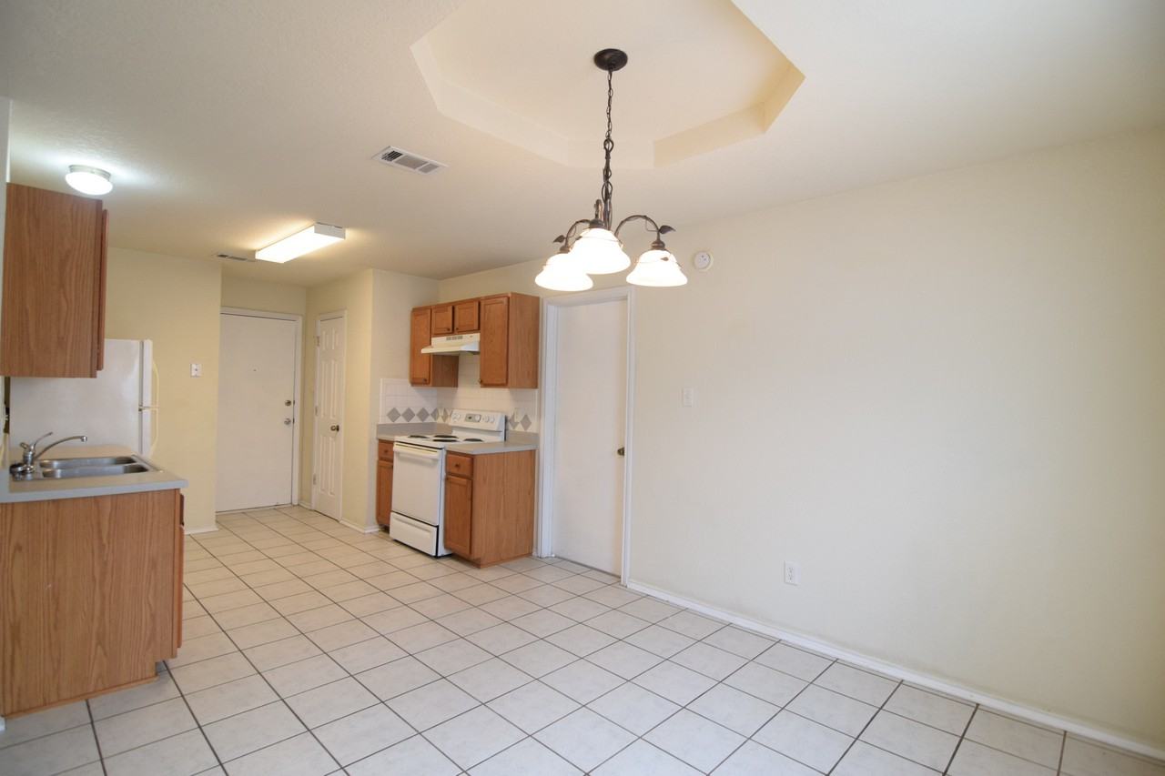 4507 Jake Spoon Dr - Photo 5 of 21