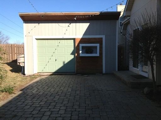 9728 N Highland Terrace - Photo 3 of 41