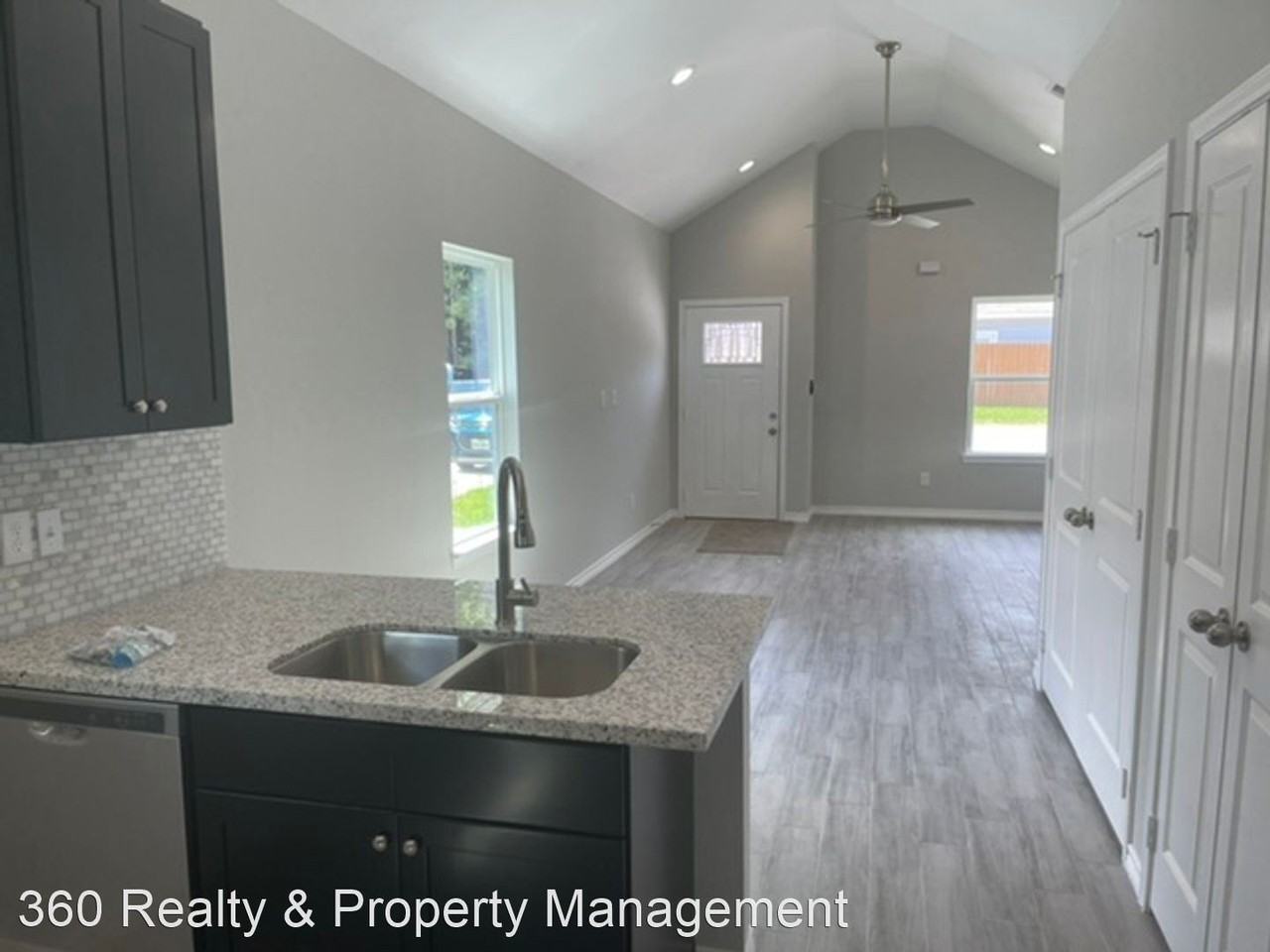 16614 Meadowcroft - Photo 2 of 11
