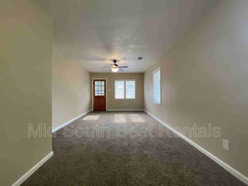 1539 Gabay St - Photo 2 of 8