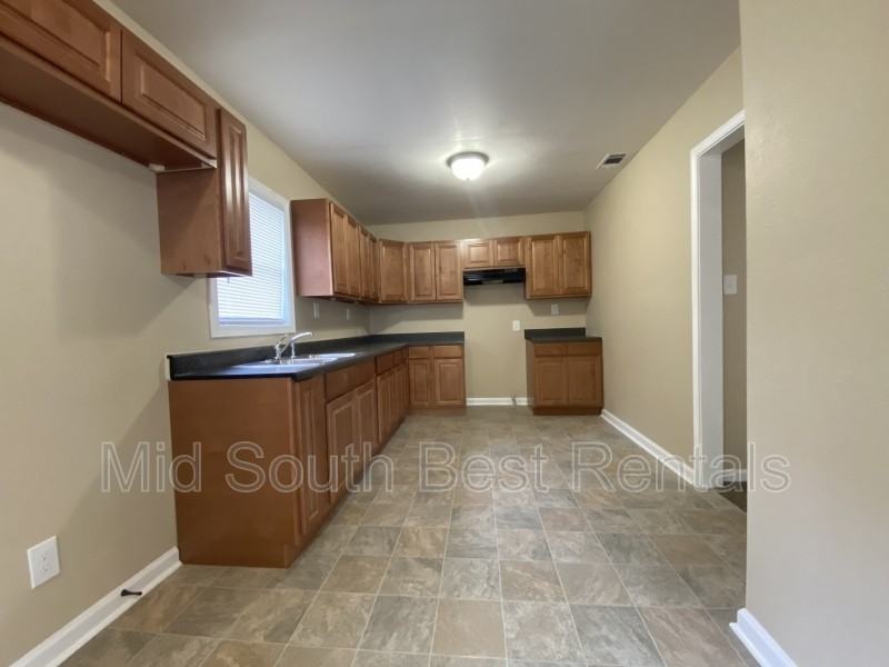 1539 Gabay St - Photo 3 of 8