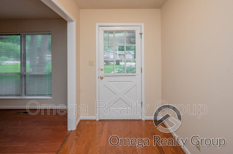 5252 Dresden Rd - Photo 5 of 50