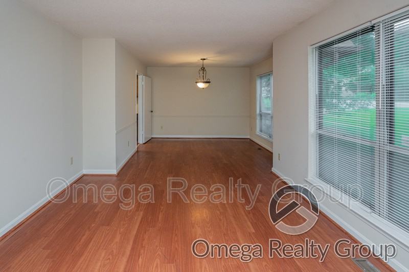 5252 Dresden Rd - Photo 6 of 50