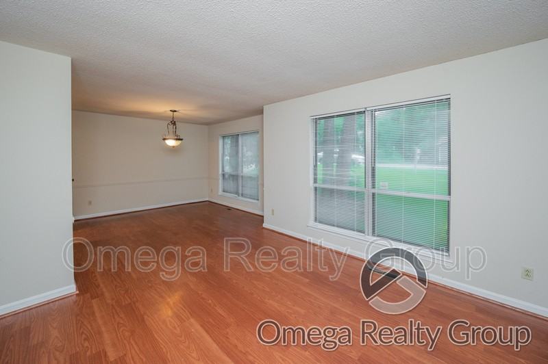 5252 Dresden Rd - Photo 7 of 50