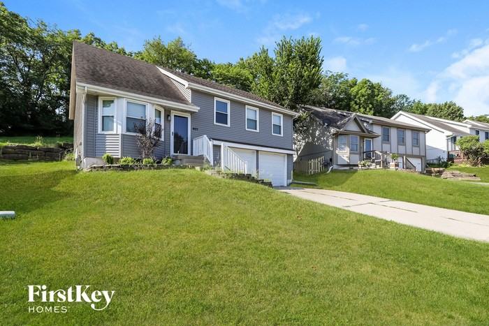 917 Nw 62nd Ter - Photo 2 of 15