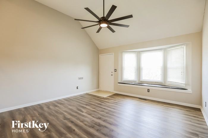 917 Nw 62nd Ter - Photo 3 of 15