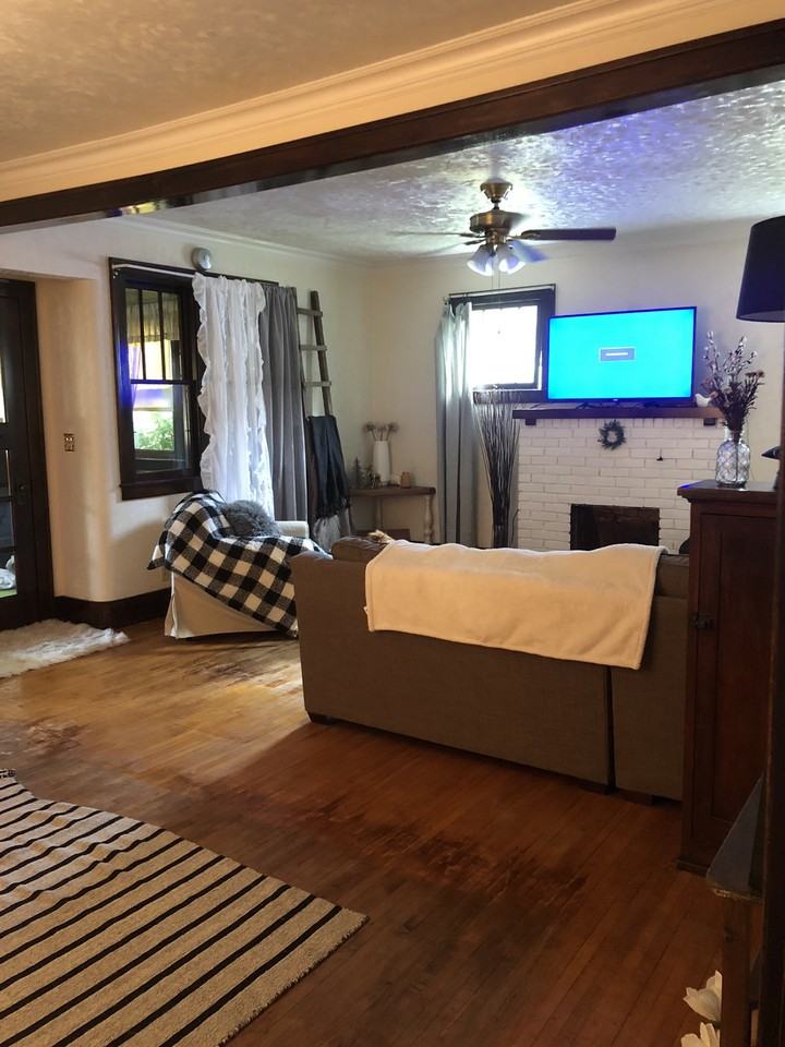 119 Maple St N - Photo 3 of 12