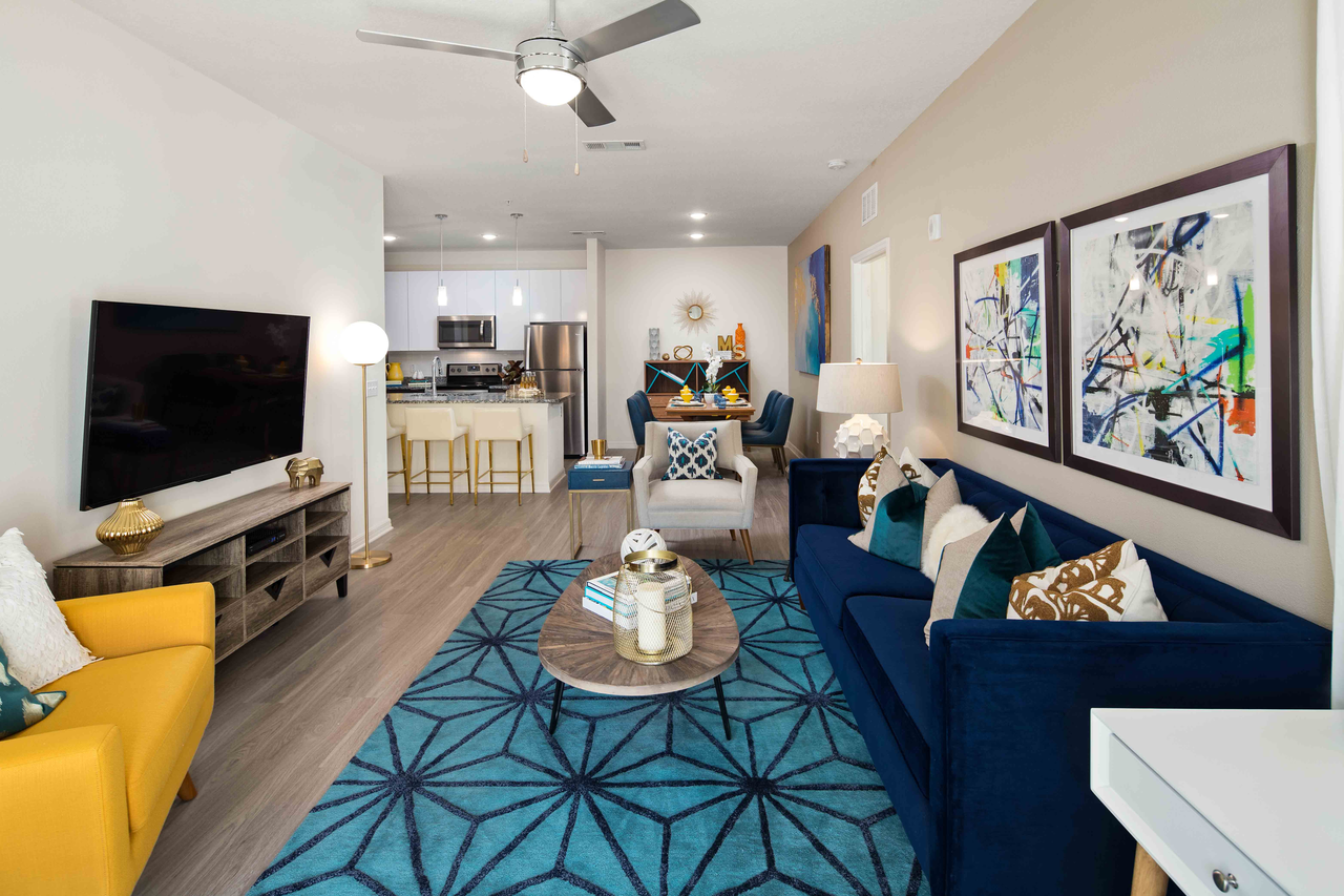 M South - Photo 2 of 23