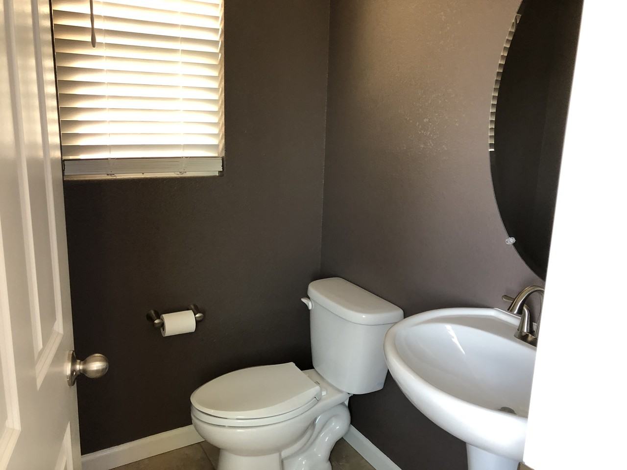 2554 Walker Dr - Photo 4 of 21