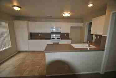 7333 Greenhaven Ave - Photo 3 of 14