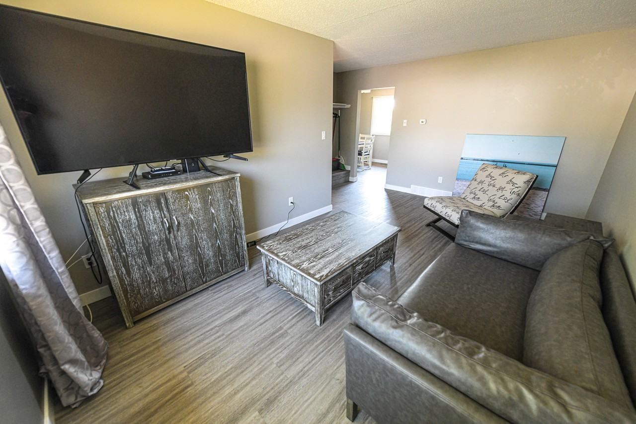 9323A 109 Ave - Photo 3 of 15